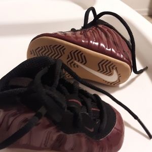 Infant Nike shoes size2